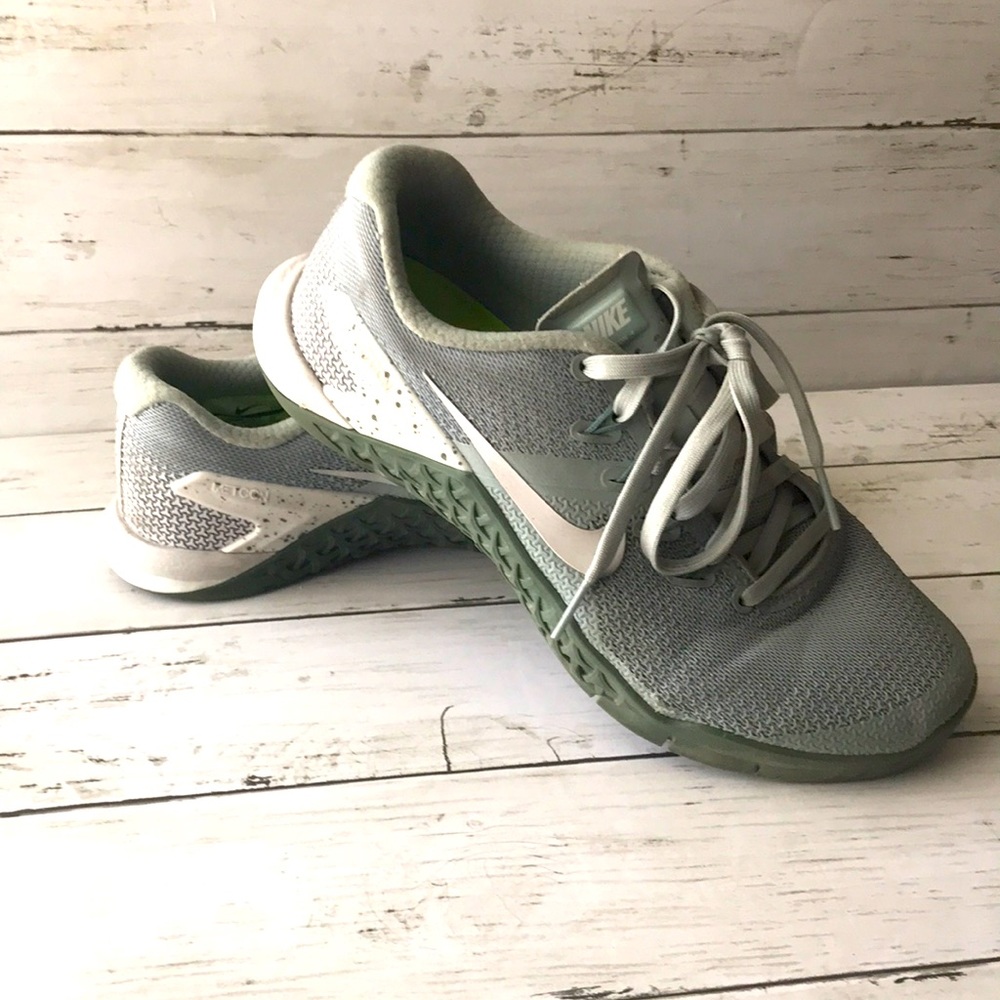 Nike Metcon 4 Size 7 Green